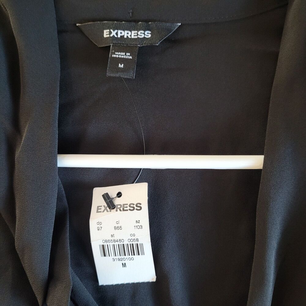 Express Womens Medium Black Surplice V-Neck Long Sleeve Smocked Blouse Loose NWT - Picture 2 of 5